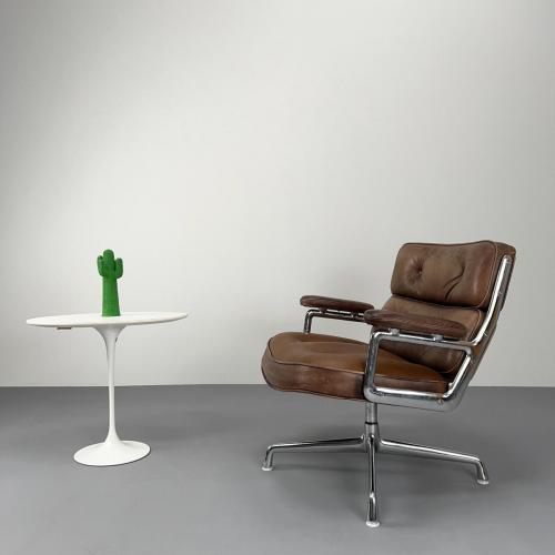 eames_lobby_chair_vitra_braun_es105_1